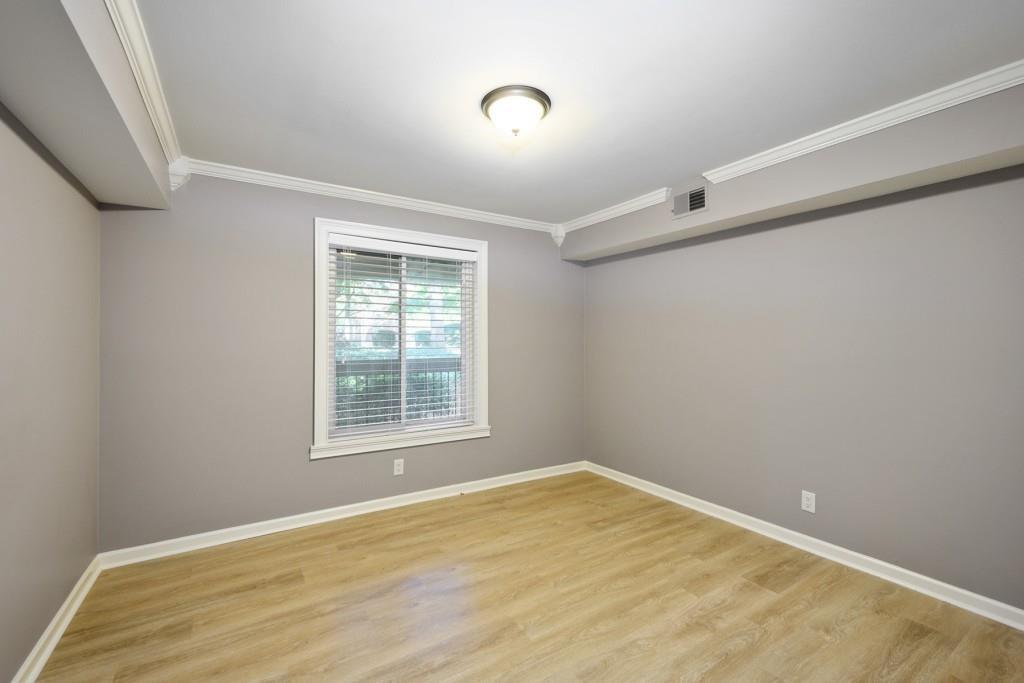 558 Emory Oaks Way Decatur, GA 30033 - Photo 11 of 23