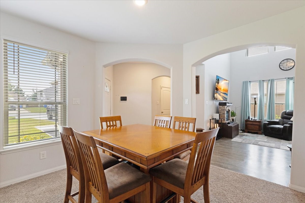 1685 County Road 5102 East Cleveland, TX 77327 - Photo 5 of 31 a dining room with furniture and window