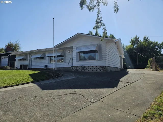 $350,000 | 3218 Southwest Isaac Avenue, Pendleton, OR 97801