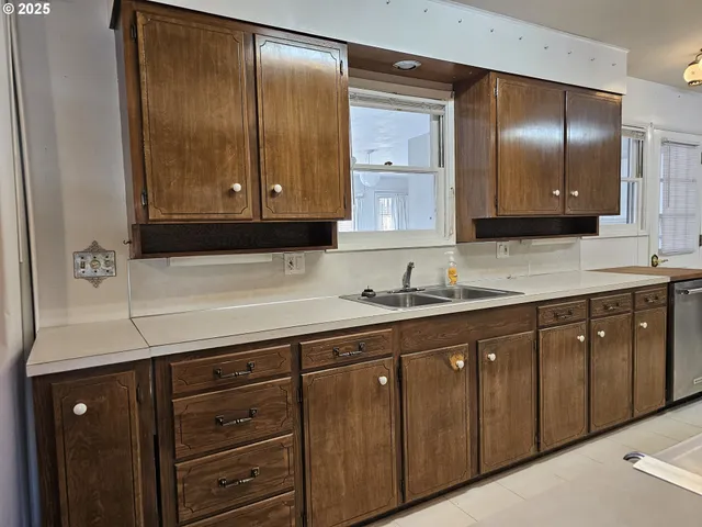 $350,000 | 3218 Southwest Isaac Avenue, Pendleton, OR 97801