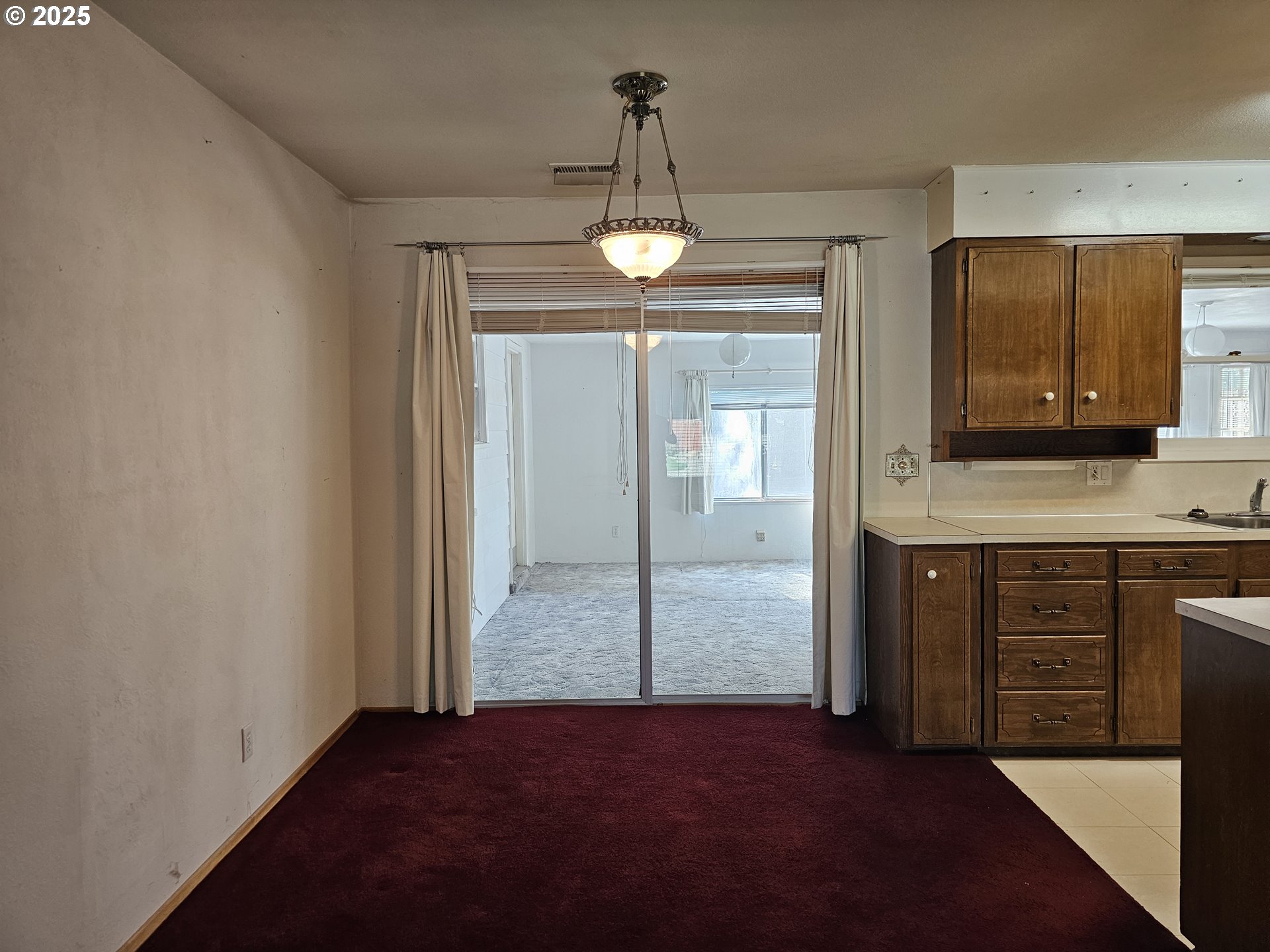 3218 Southwest Isaac Avenue Pendleton, OR 97801 - Photo 14 of 44