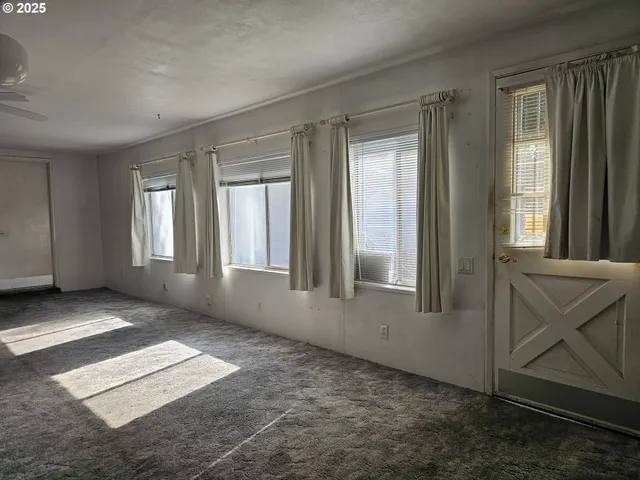 $350,000 | 3218 Southwest Isaac Avenue, Pendleton, OR 97801