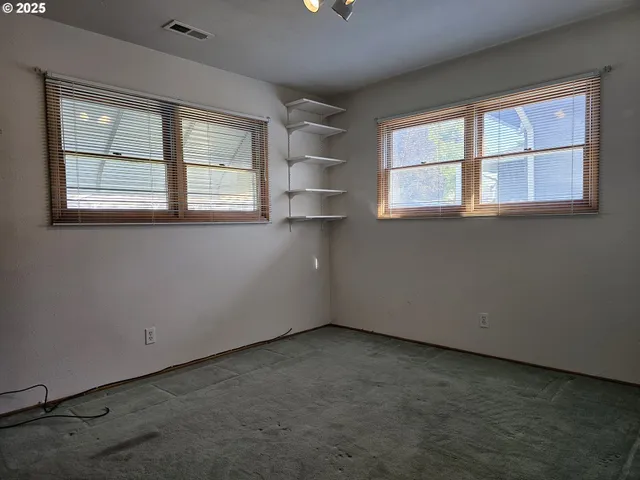 $350,000 | 3218 Southwest Isaac Avenue, Pendleton, OR 97801