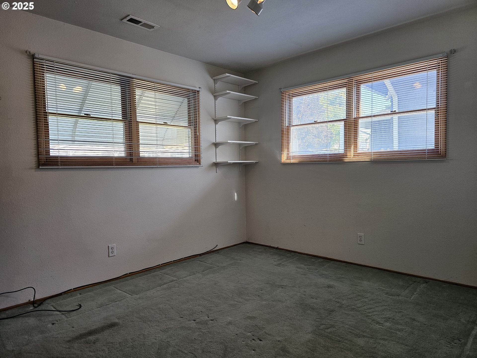 3218 Southwest Isaac Avenue Pendleton, OR 97801 - Photo 28 of 44