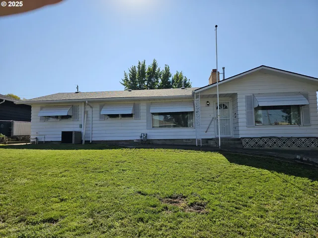 $350,000 | 3218 Southwest Isaac Avenue, Pendleton, OR 97801