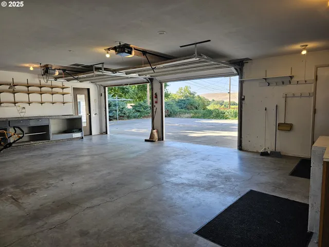 $350,000 | 3218 Southwest Isaac Avenue, Pendleton, OR 97801