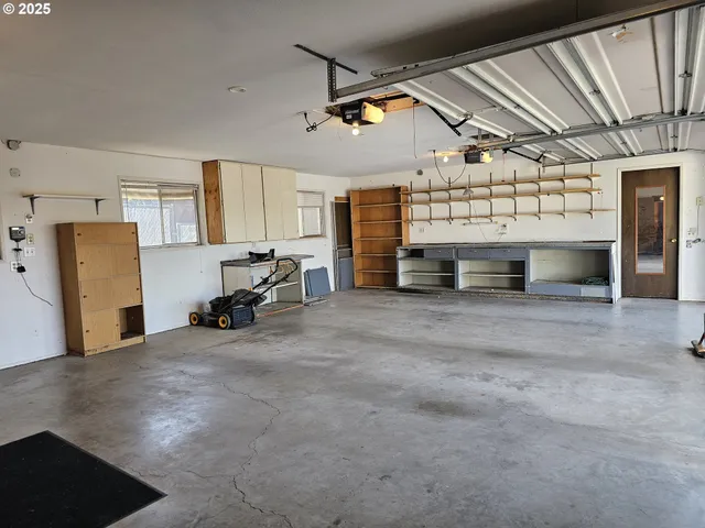 $350,000 | 3218 Southwest Isaac Avenue, Pendleton, OR 97801