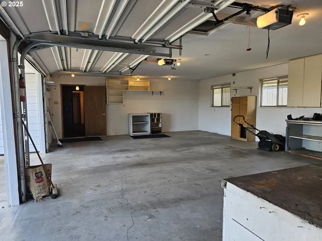 $350,000 | 3218 Southwest Isaac Avenue, Pendleton, OR 97801