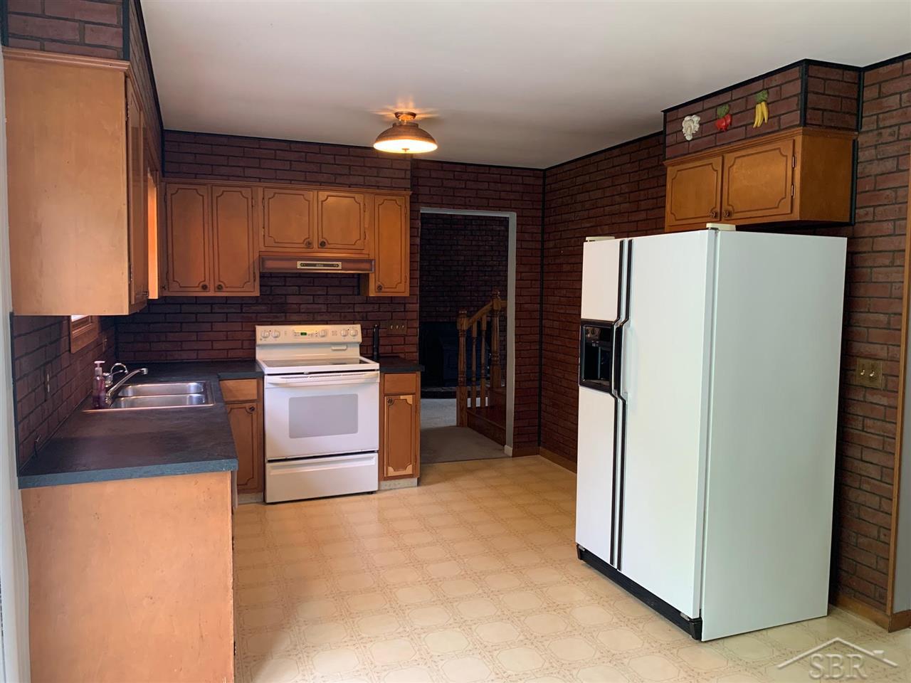 11180 Geddes Road Freeland, MI 48623 - Photo 8 of 27 31394706-7.JPG