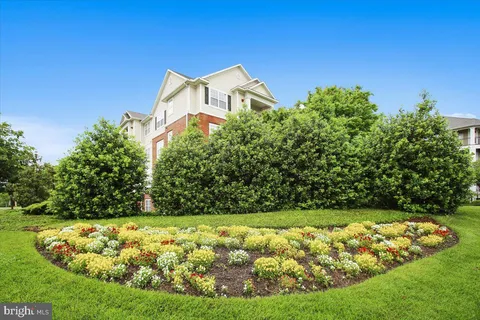 $310,000 | 12945 Centre Park Circle, Unit 303, Herndon, VA 20171