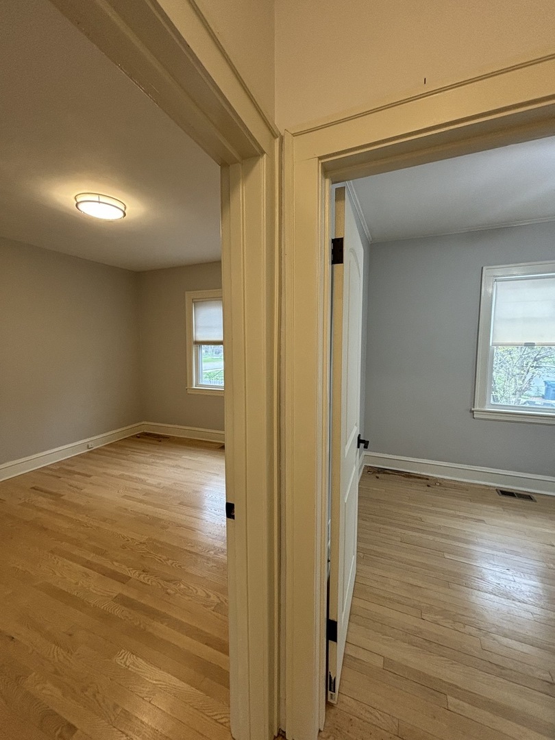 247 Oakland Grove Elmhurst, IL 60126 - Photo 11 of 22