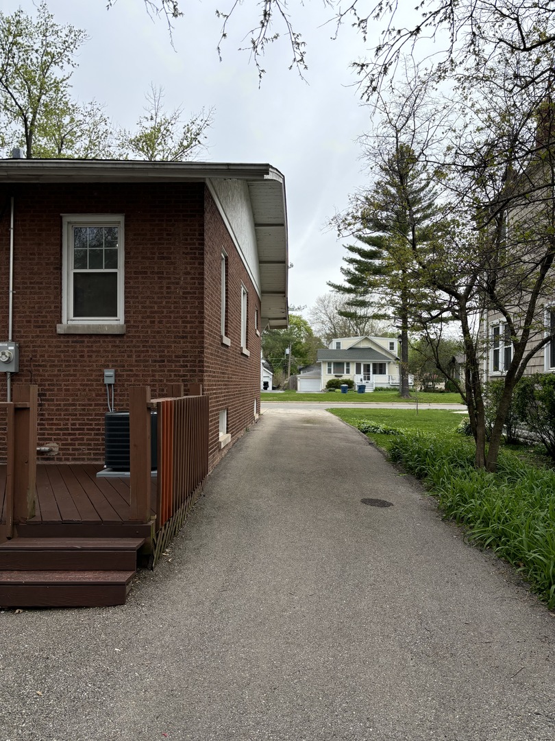 247 Oakland Grove Elmhurst, IL 60126 - Photo 18 of 22