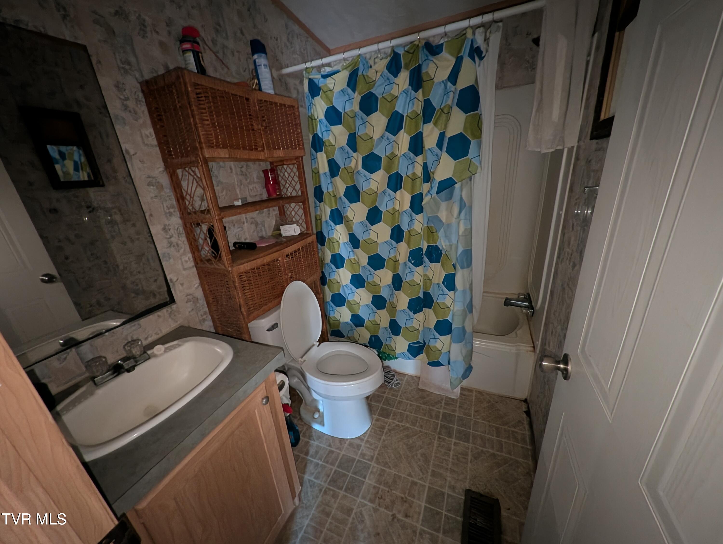 9304 Hunters Valley W Road Duffield, VA 24244 - Photo 17 of 20 2025-12-07 09.45.41