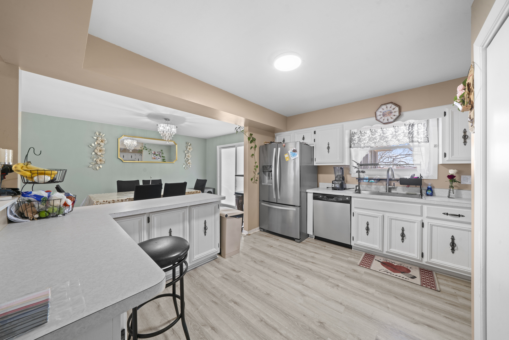 220 North Rosedale Avenue Aurora, IL 60506 - Photo 8 of 30