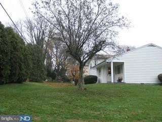 9268 Darlington Road Philadelphia, PA 19115 - Photo 6 of 6