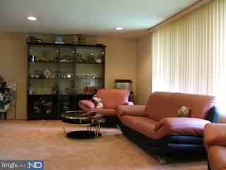 9770 Susan Road Philadelphia, PA 19115 - Photo 2 of 6