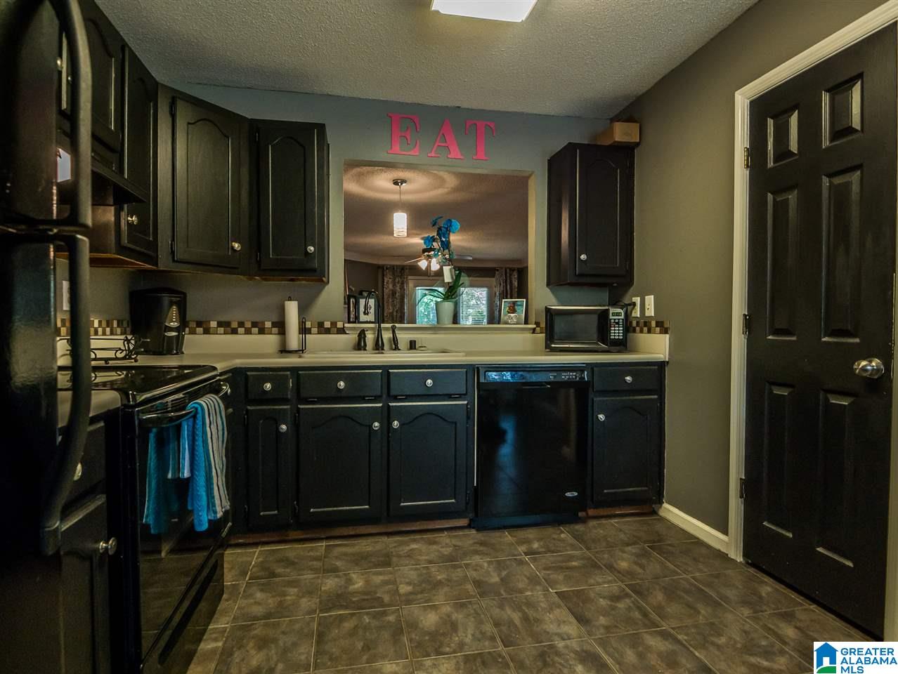 12 Cottage Circle Pelham, AL 35124 - Photo 4 of 23
