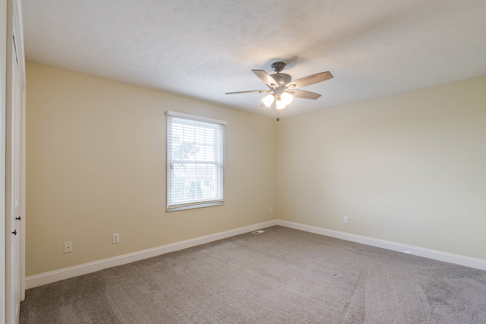 3913 Baywood Road Bloomington, IL 61705 - Photo 27 of 58 Gallery Image 27