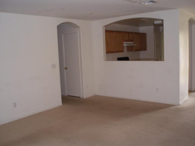 2422 West Darrel Road Phoenix, AZ 85041 - Photo 3 of 4 Living Room