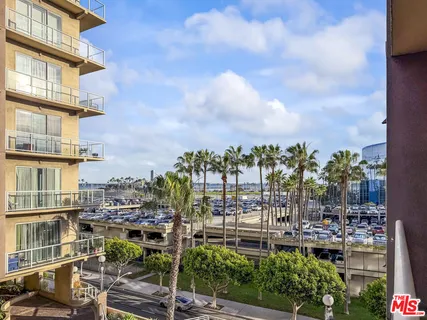 $2,600 | 388 East Ocean Boulevard, Unit 304, Long Beach, CA 90802