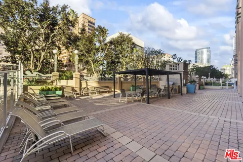 $2,600 | 388 East Ocean Boulevard, Unit 304, Long Beach, CA 90802