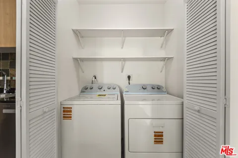 $2,600 | 388 East Ocean Boulevard, Unit 304, Long Beach, CA 90802