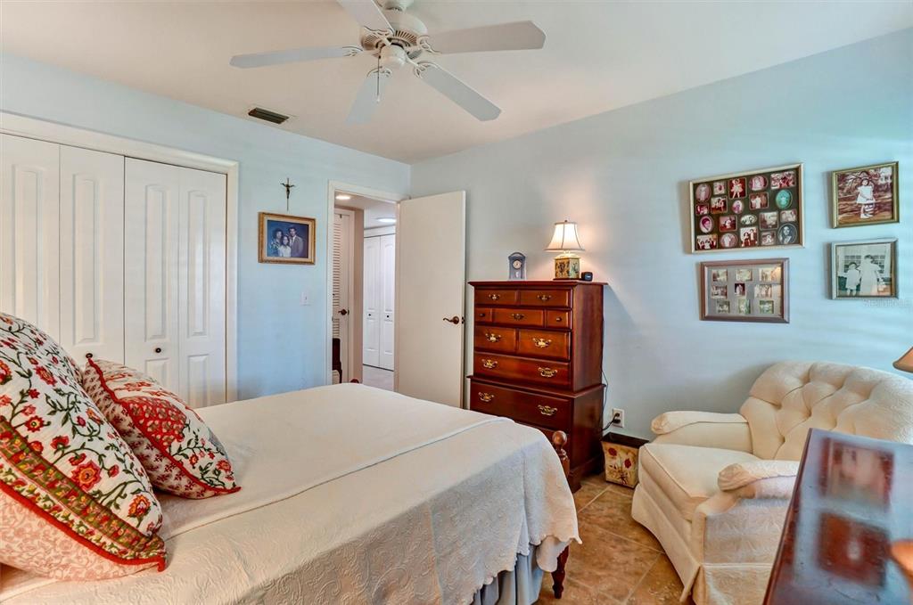 11816 Lipsey Road Tampa, FL 33618 - Photo 28 of 50