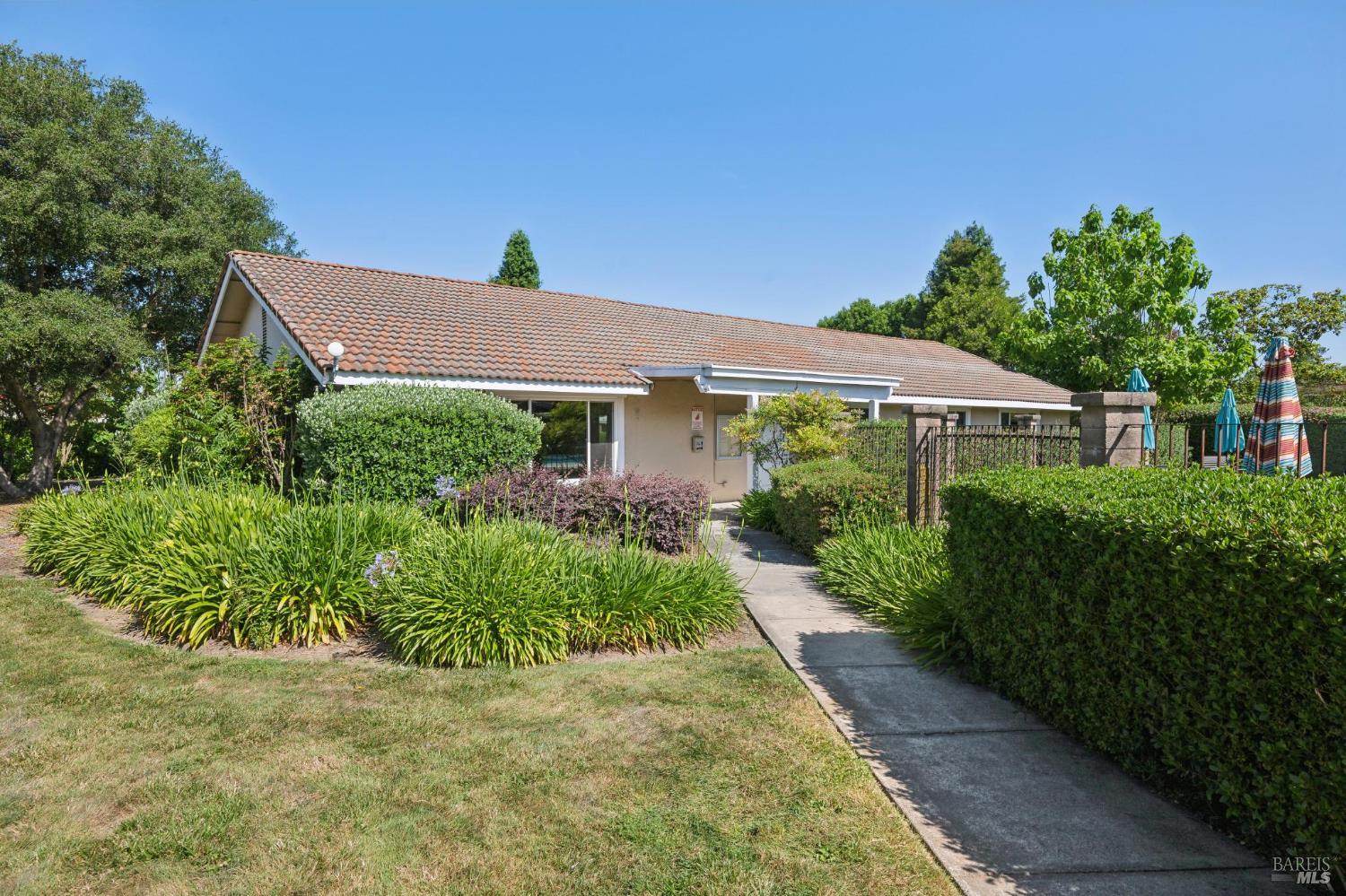 32 Charro Court Santa Rosa, CA 95401 - Photo 33 of 34