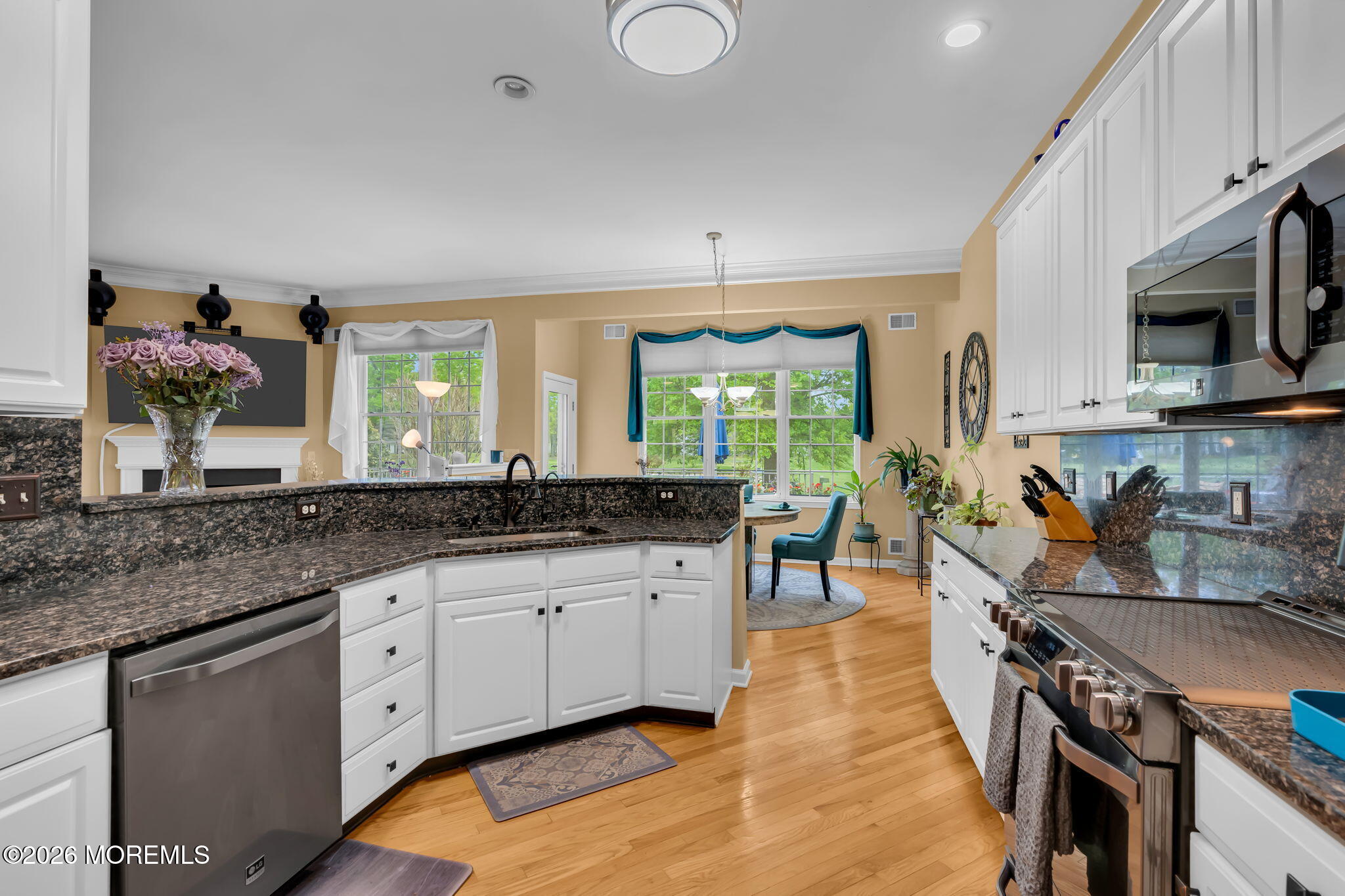 9 Winged Foot Road Jackson, NJ 08527 - Photo 10 of 42 Kitchen