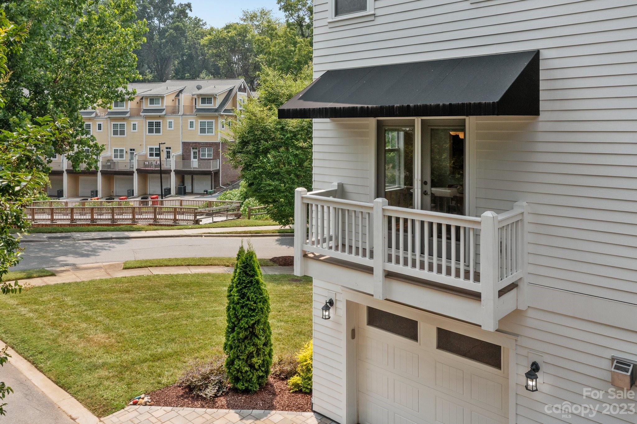 447 Spring Street Davidson, NC 28036 - Photo 11 of 31 Gallery Image 11