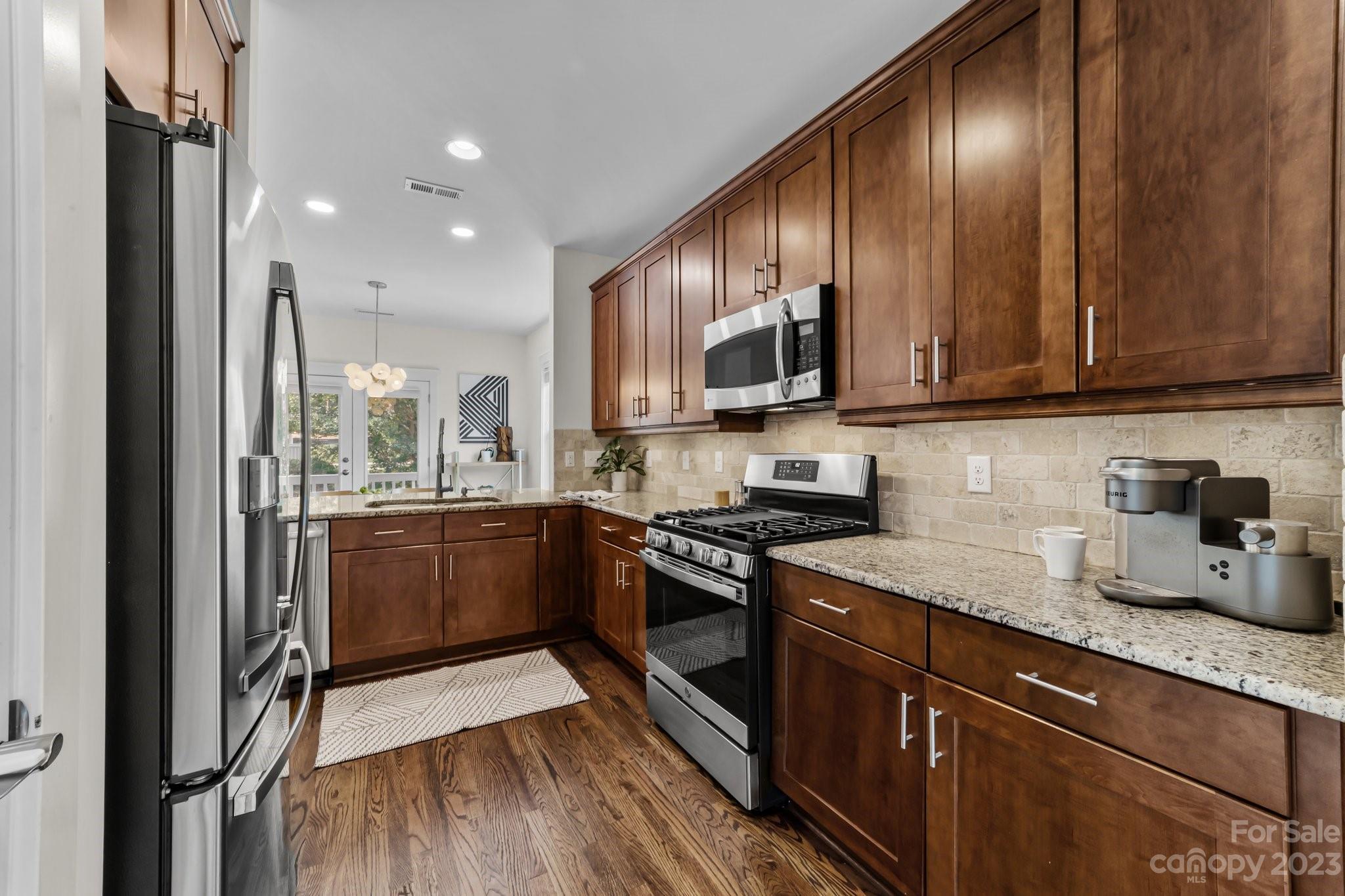 447 Spring Street Davidson, NC 28036 - Photo 15 of 31 Gallery Image 15