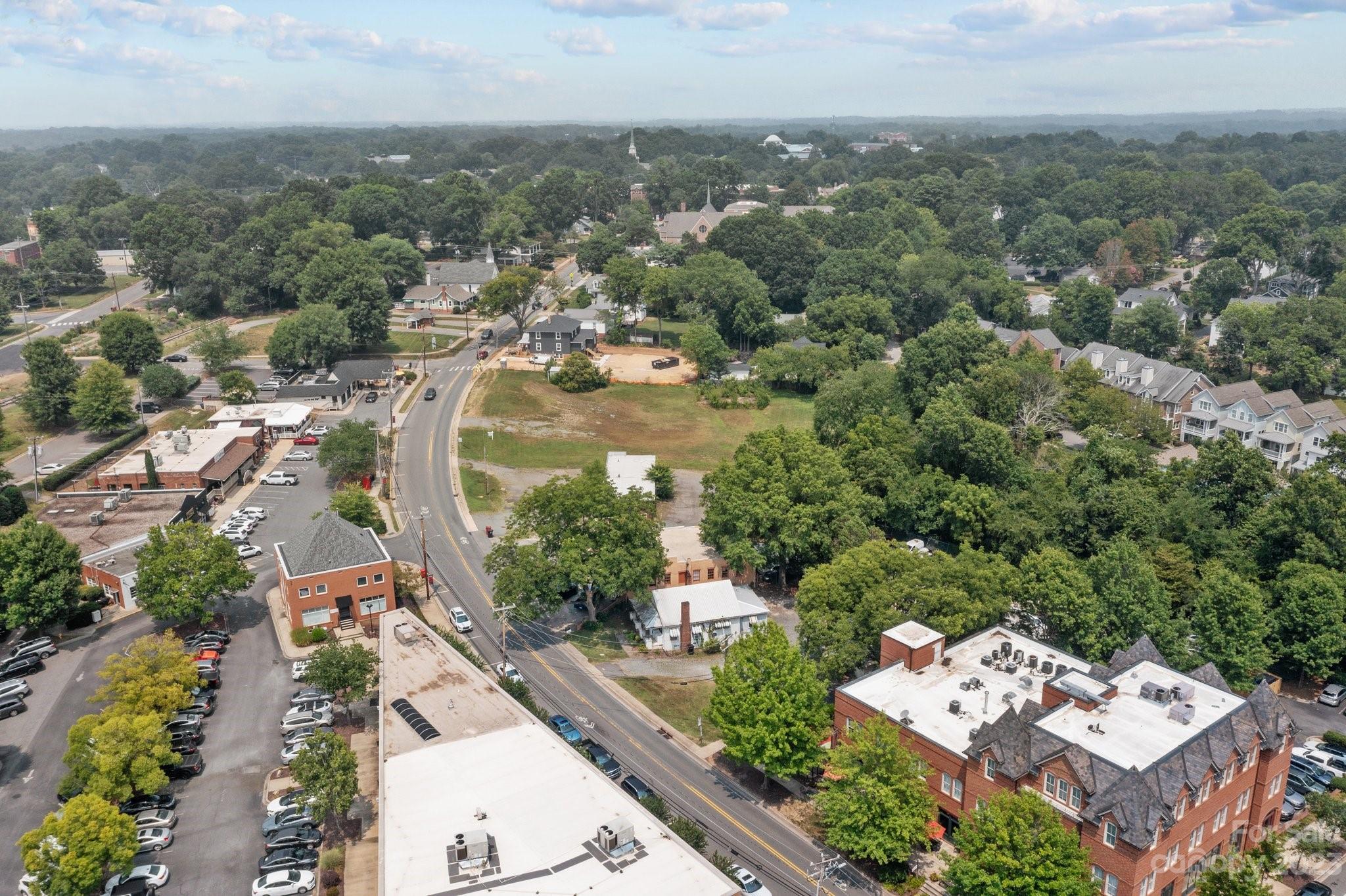 447 Spring Street Davidson, NC 28036 - Photo 29 of 31 Gallery Image 29