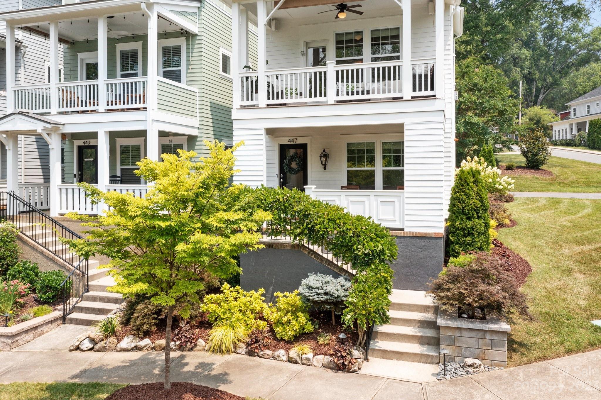 447 Spring Street Davidson, NC 28036 - Photo 3 of 31 Gallery Image 3