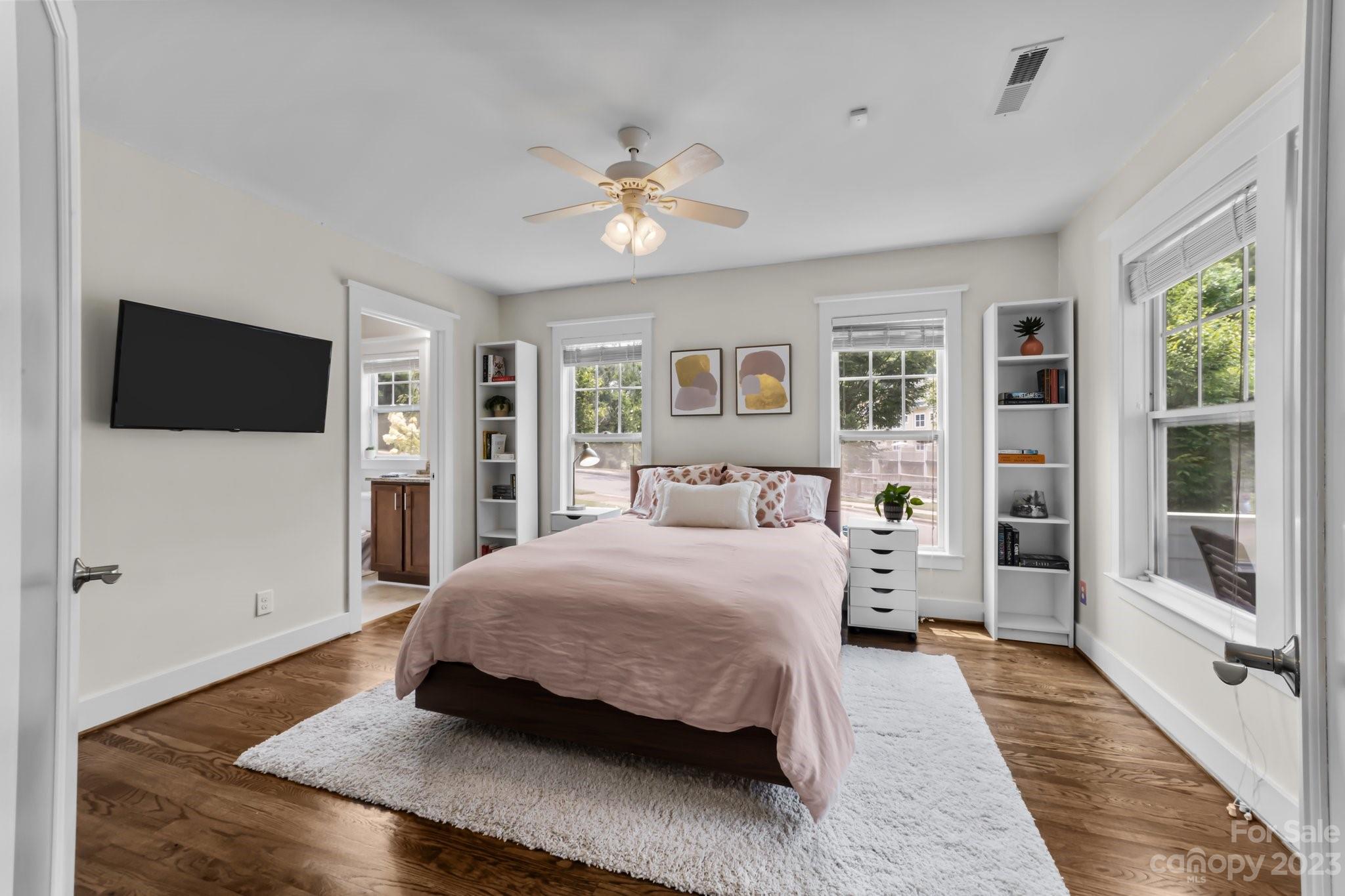 447 Spring Street Davidson, NC 28036 - Photo 6 of 31 Gallery Image 6