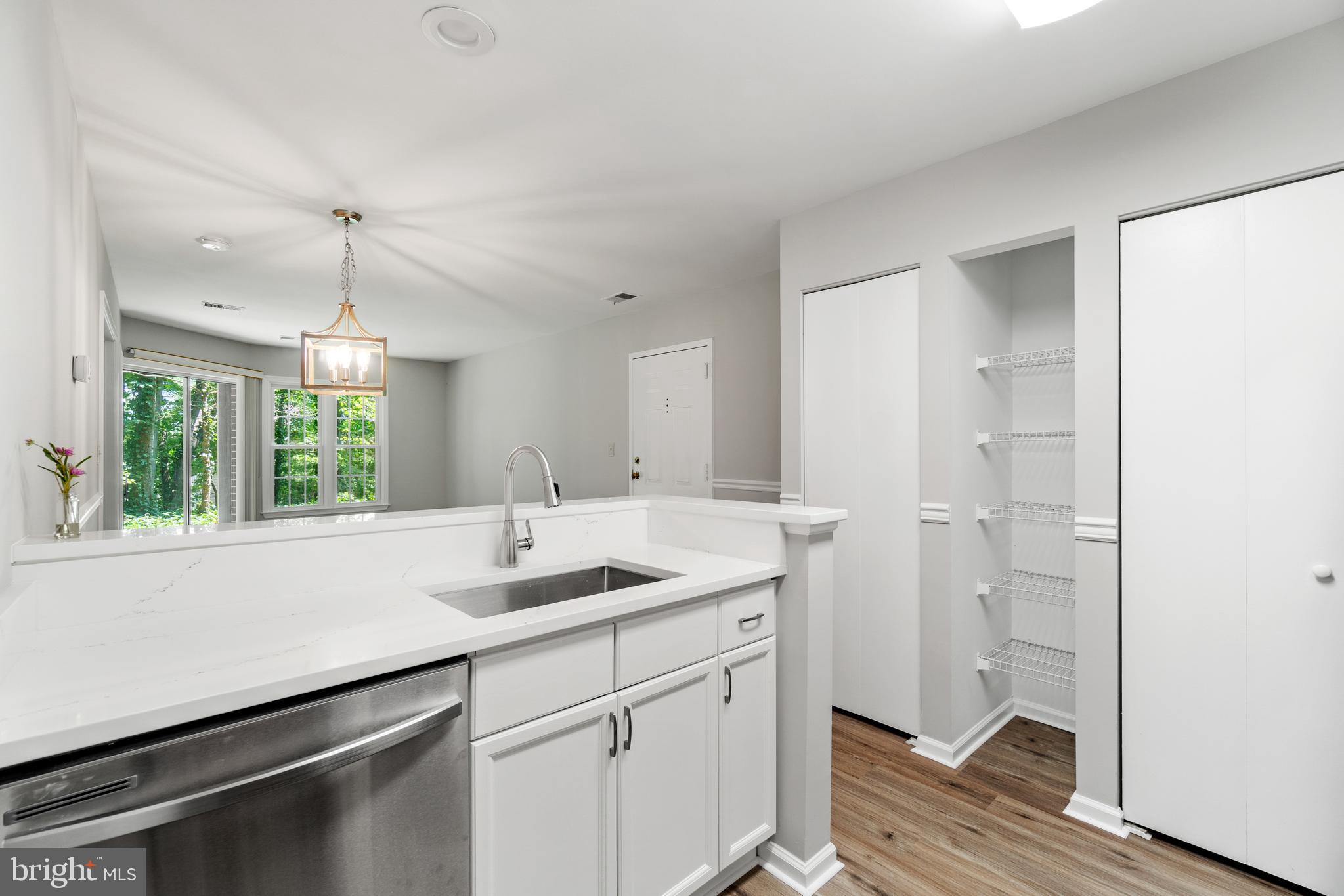 11142 Beaver Trail Court Reston, VA 20191 - Photo 16 of 36 Kitchen