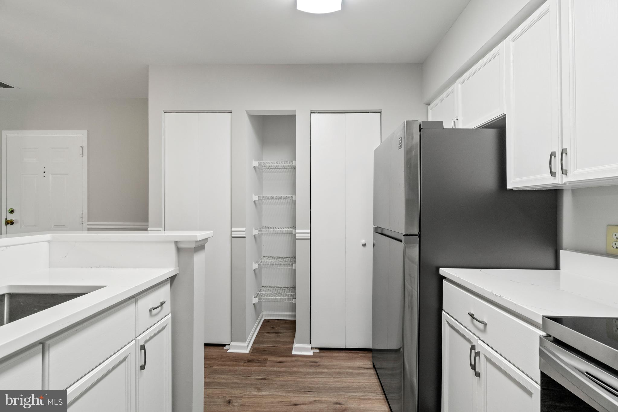 11142 Beaver Trail Court Reston, VA 20191 - Photo 18 of 36 Kitchen