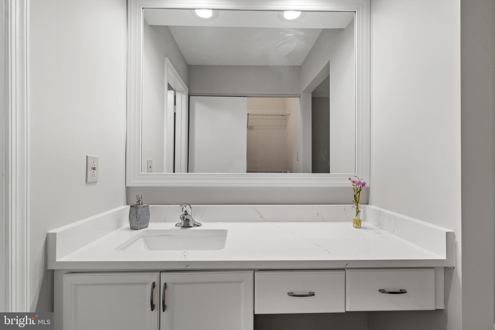 11142 Beaver Trail Court Reston, VA 20191 - Photo 26 of 36 Bathroom