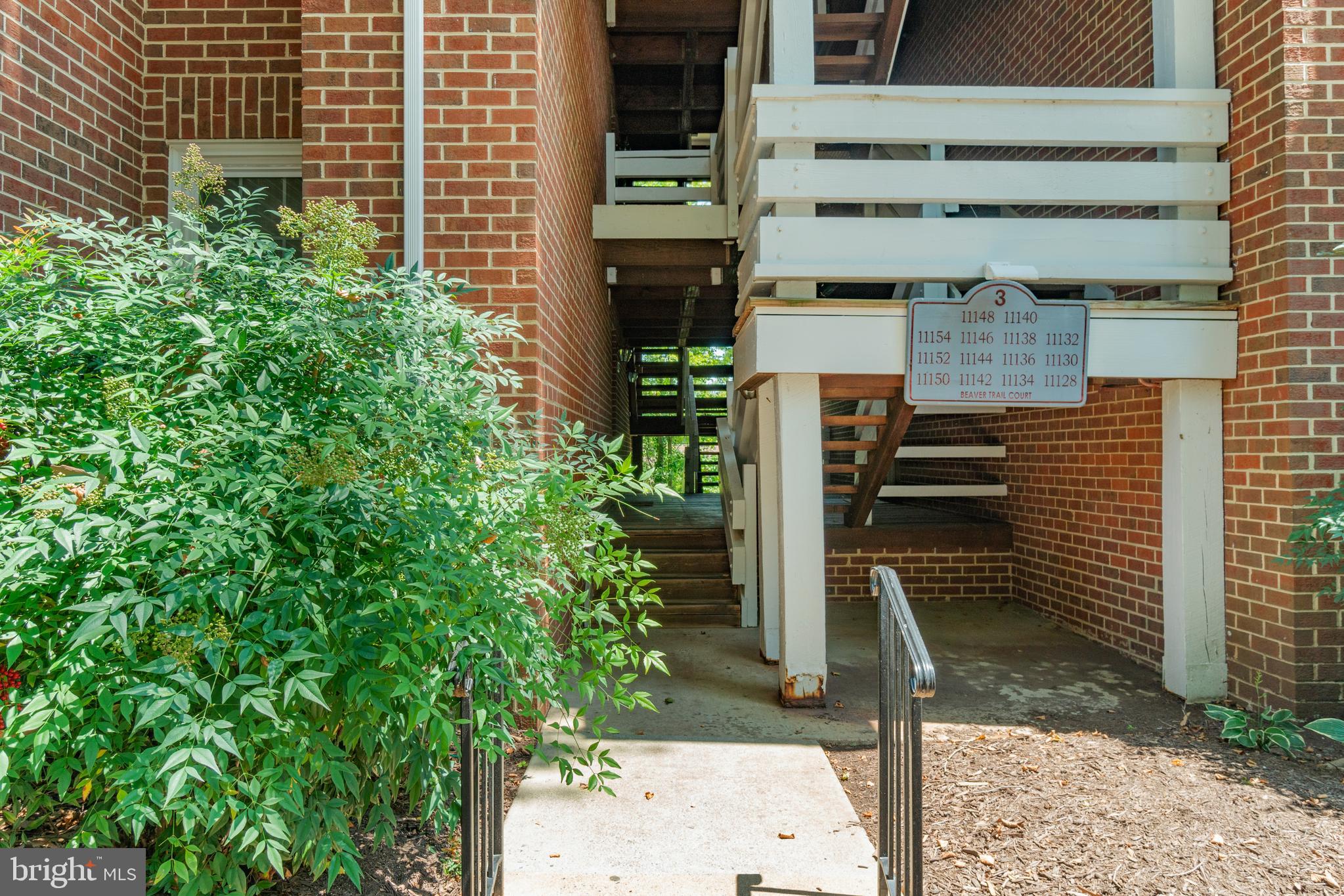 11142 Beaver Trail Court Reston, VA 20191 - Photo 4 of 36 Entrance