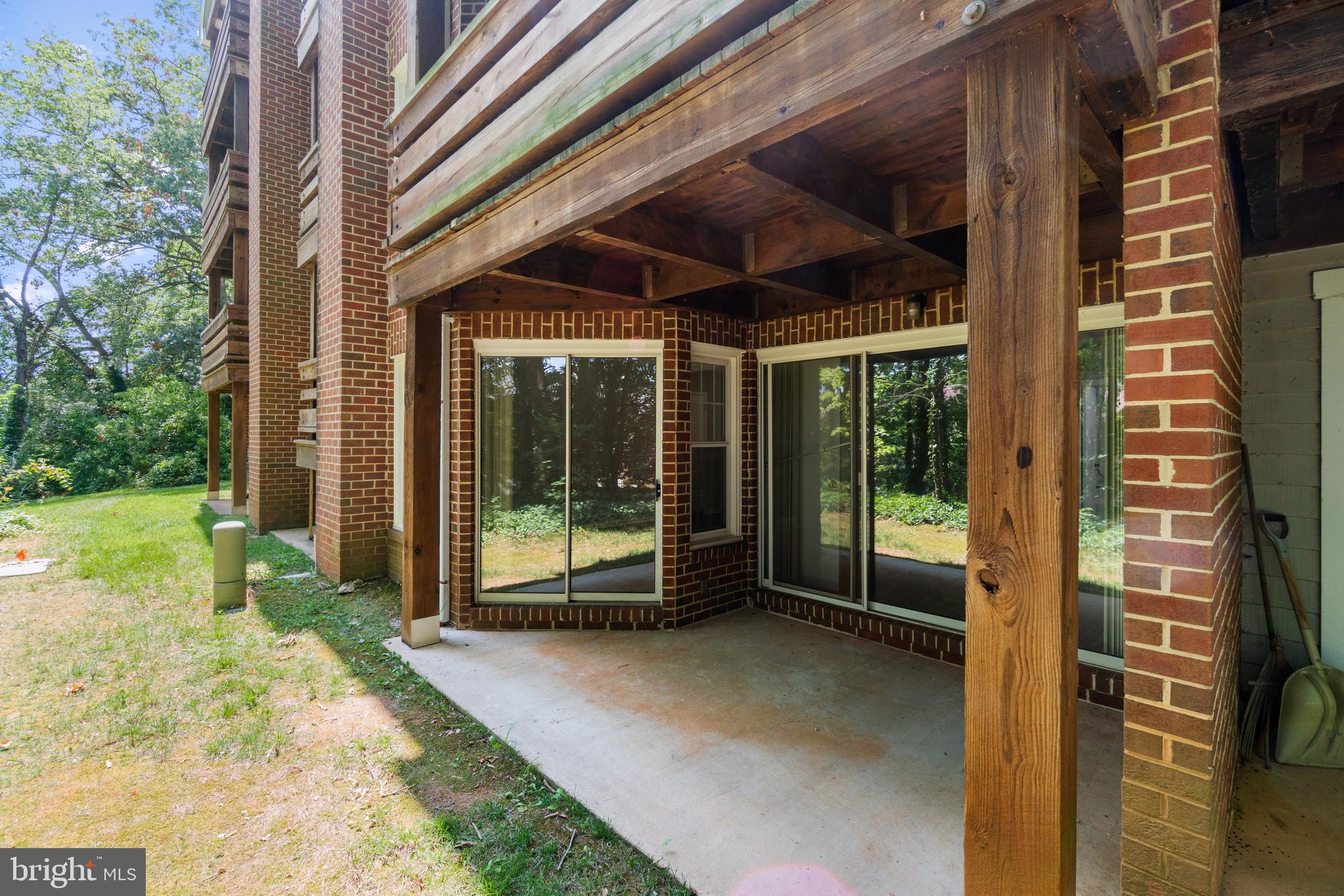 11142 Beaver Trail Court Reston, VA 20191 - Photo 32 of 36 Exterior Rear