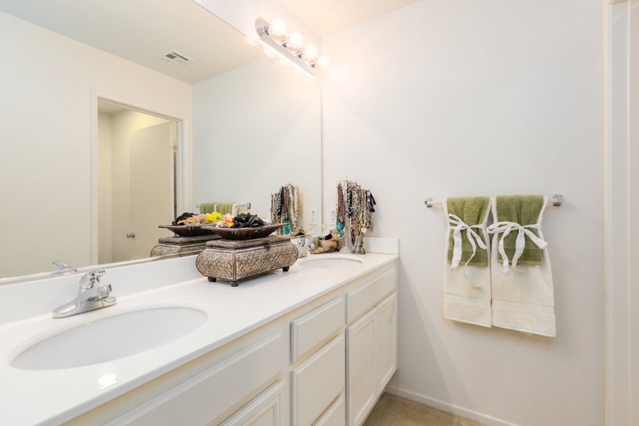 2192 Caminito Rinaldo, Unit 126 Chula Vista, CA 91915 - Photo 15 of 25