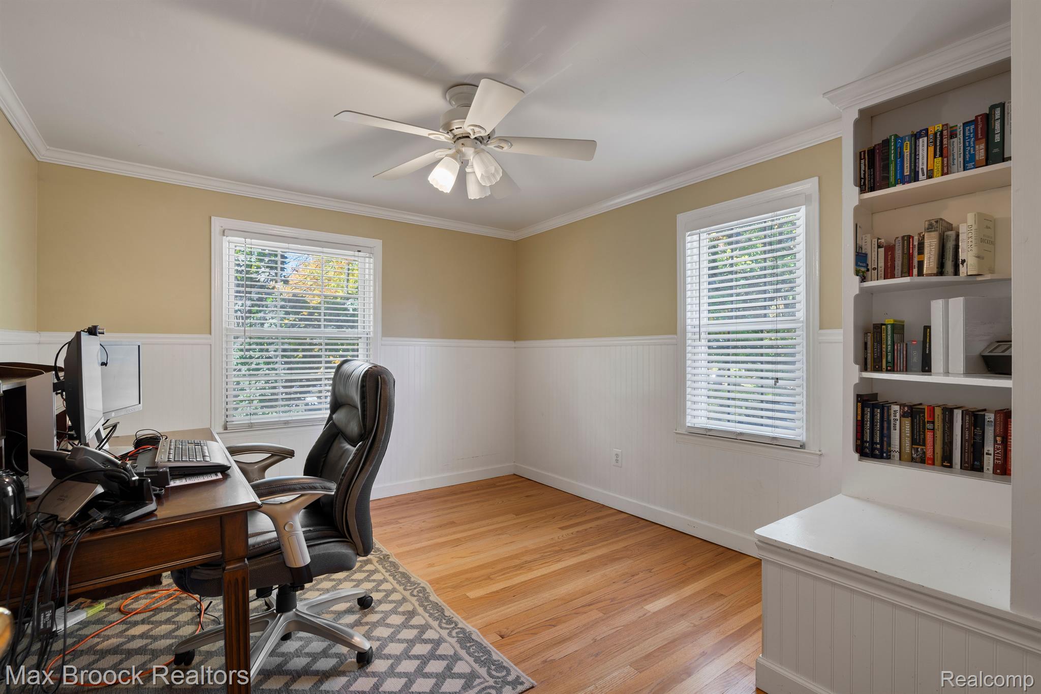 3696 Cumberland Road Berkley, MI 48072 - Photo 12 of 23 4th bedroom or office/den offers wainscoting