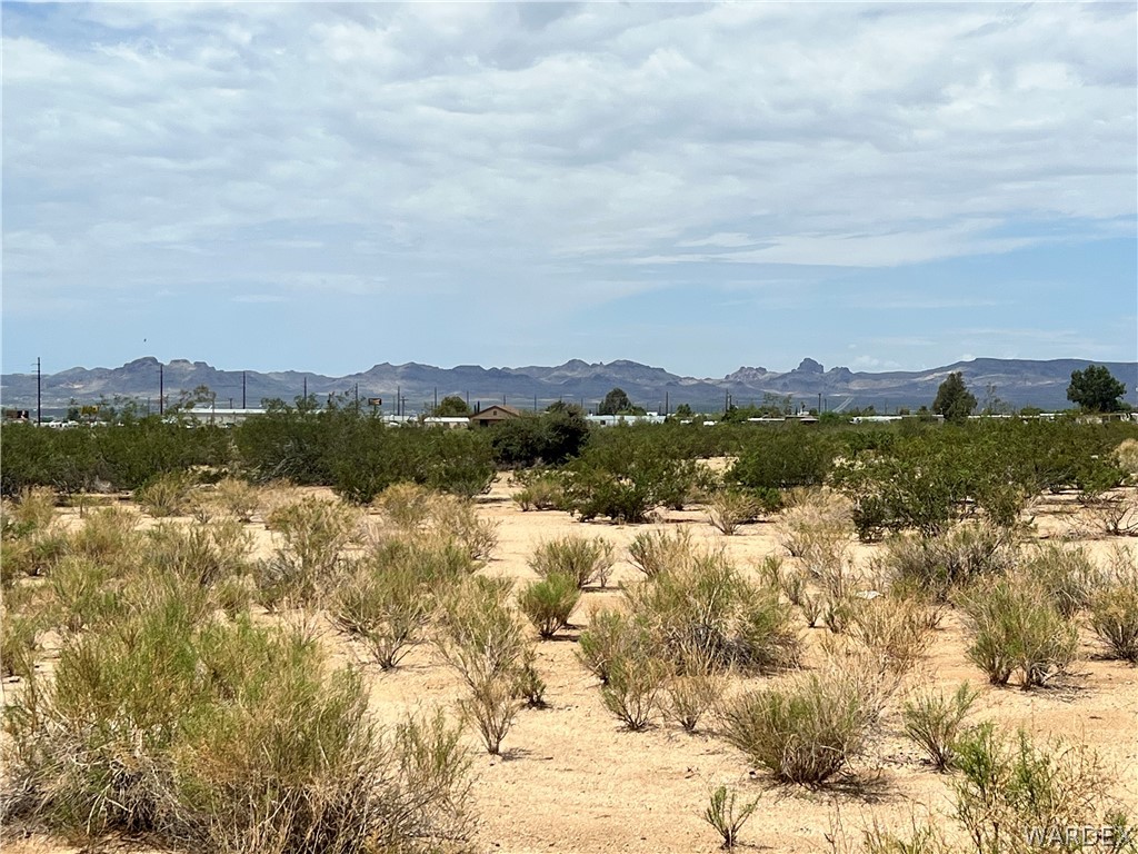 3327 Adobe Road Golden Valley, AZ 86413 - Photo 3 of 13 Gallery Image 3