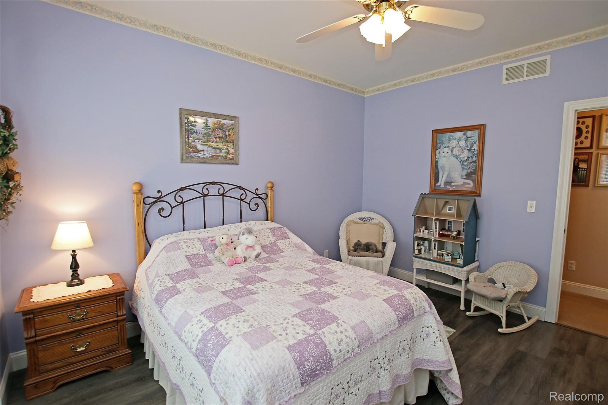 9026 Washburn Road Goodrich, MI 48438 - Photo 33 of 74 33) Bedroom 2.jpg