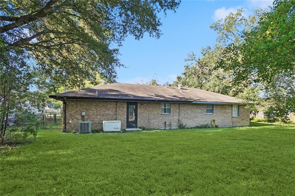 2312 Robin Street Slidell, LA 70460 - Photo 10 of 12