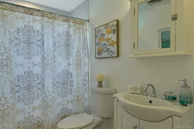 $739,000 | 33 Willow Street, Aquebogue, NY 11901