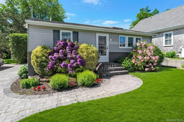 $739,000 | 33 Willow Street, Aquebogue, NY 11901