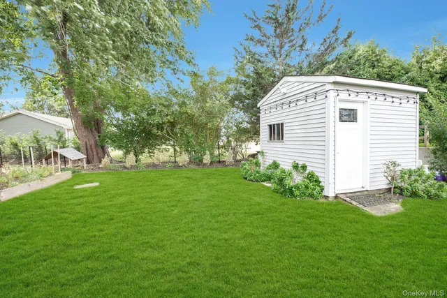 $739,000 | 33 Willow Street, Aquebogue, NY 11901