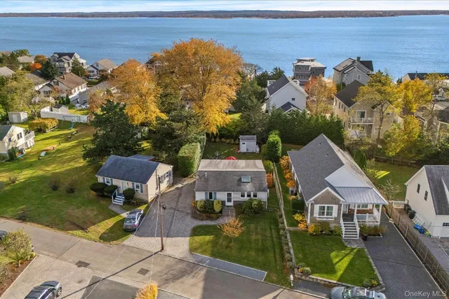 $739,000 | 33 Willow Street, Aquebogue, NY 11901