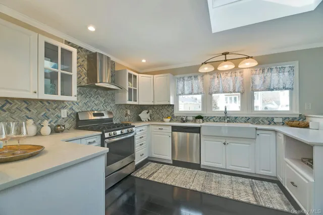 $739,000 | 33 Willow Street, Aquebogue, NY 11901