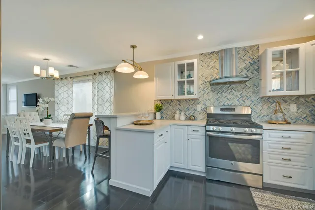 $739,000 | 33 Willow Street, Aquebogue, NY 11901